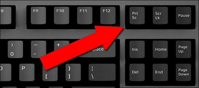 ปุ่ม <kbd>PrtSc</kbd> หรือแบบเต็ม <kbd>Print Screen</kbd> เป็นปุ่มหลักที่ใช้เพื่อบันทึกภาพหน้าจอไว้ที่ Clipboard